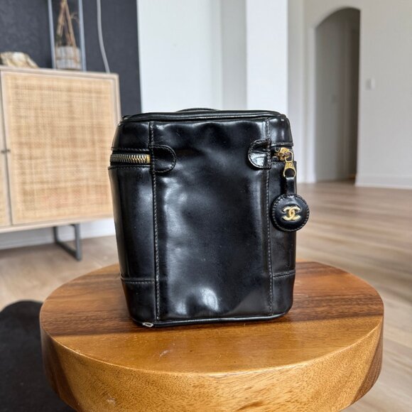 Chanel Timeless Vanity Case Black Caviar - Picture 3 of 10